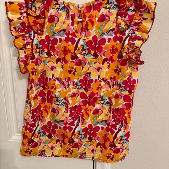 Floral Ruffle Sleeve Top - Picture 2 of 3